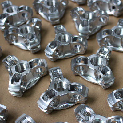 Các bộ phận nhôm CNC tùy chỉnh Sàng lọc lụa Bề mặt hoàn thiện