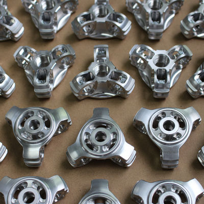 Các bộ phận nhôm CNC tùy chỉnh với quy trình gia công và tiện chính xác