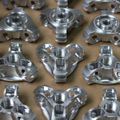Sơn anodizing Các bộ phận nhôm gia công CNC Tạo mẫu nhanh để sản xuất