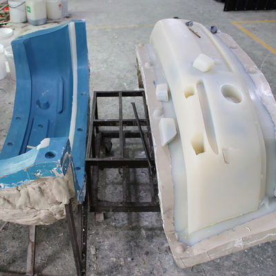 RIM Reaction Injection Molding Các bộ phận lớn bằng nhựa cho cản ô tô