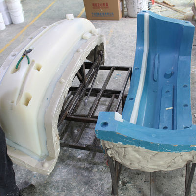 Các bộ phận ô tô bằng nhựa Phản ứng ép phun Nguyên mẫu khối lượng thấp của RIM để sản xuất
