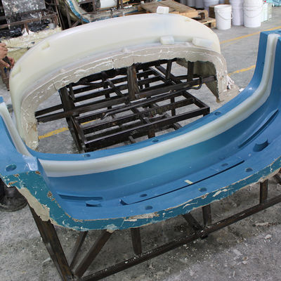 RIM Reaction Injection Molding Các bộ phận lớn bằng nhựa cho cản ô tô