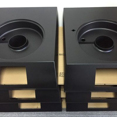 RIM Reaction Injection Molding Các bộ phận vỏ lớn bằng sơn dẫn điện