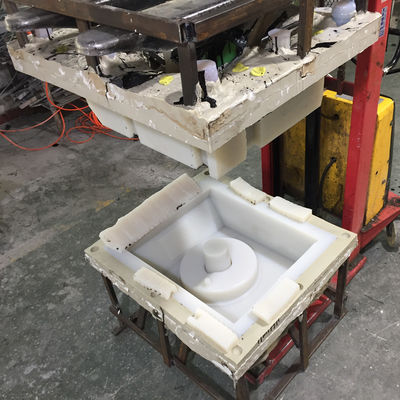 RIM Reaction Injection Molding Các bộ phận vỏ lớn bằng sơn dẫn điện